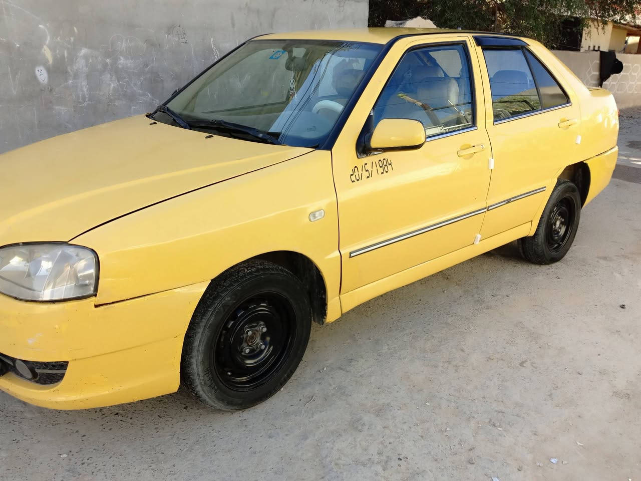 شيري محوره كورلاه بكاتشو موديل 2010 سياره ارقام انكليزي باسمي داخله هزه وهيئه وغرمات مصفره  سياره بيها مكينه بيها تبخير كير صدر تبريد شغال ثلج  تخم تيارات سياره مكفوله من الصيغ ماعدا طخه بسيطه بقبق صندوق  والشراي يتصل *********** و*********** ابو لؤي العنوان الدوره هورجب قرب مستوصف الصحي  السعر 28 ورقه وبيها مجال
