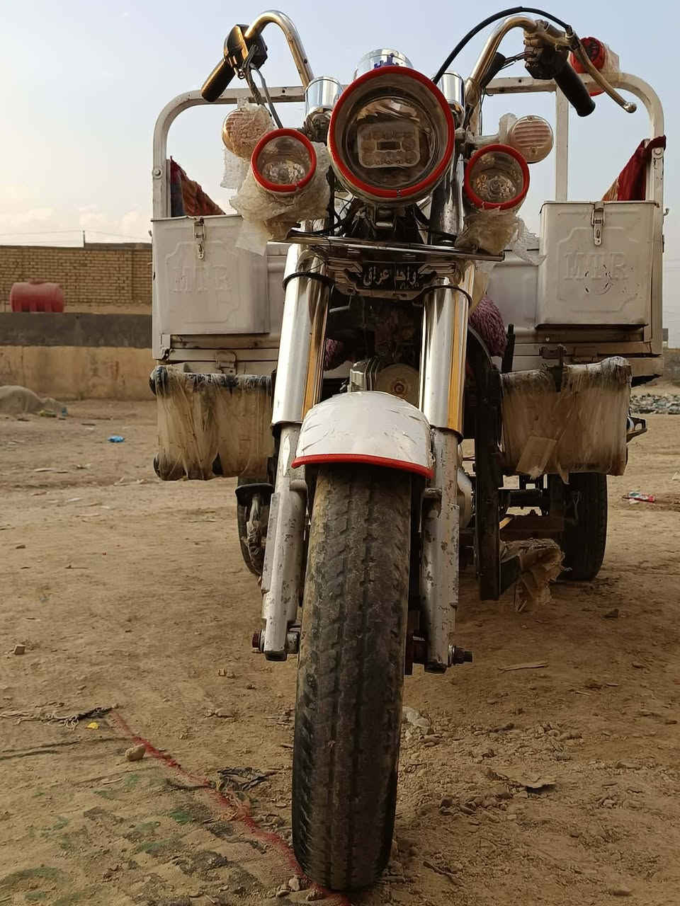 سلام عليكم امتيار رقم اسود تخم تاير  مكينته صار 15 يوم من شديت 800وبيه مجال رقم الهات ***********
