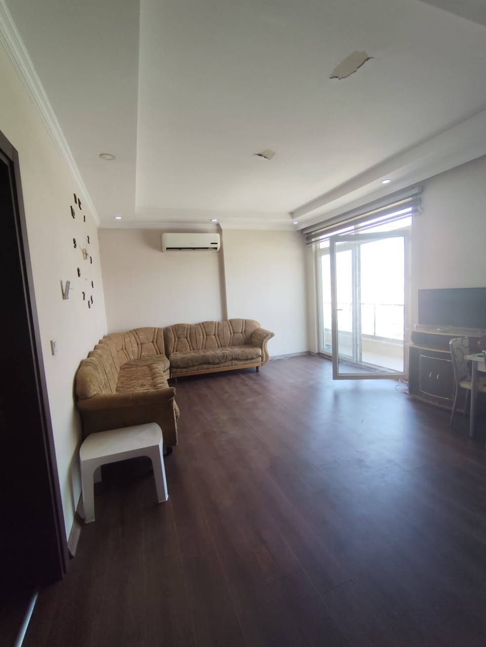 مجمع روز تاور في أربيل
على طريق كسنزان العاب مجدي لاند
شقه الايجار شهري موثث مساحه ٨٥متر 
غرف نوم +صاله+حمام +مطبخ 
24 ساعة كهرباء
خدمات شهريه 55
جدن سعار مناسب 
للاستفسار تعال خاص الواتساب
***********
ملاحظه  يتوفر لنا بيوت وشقق ايجار بيع وشراء
