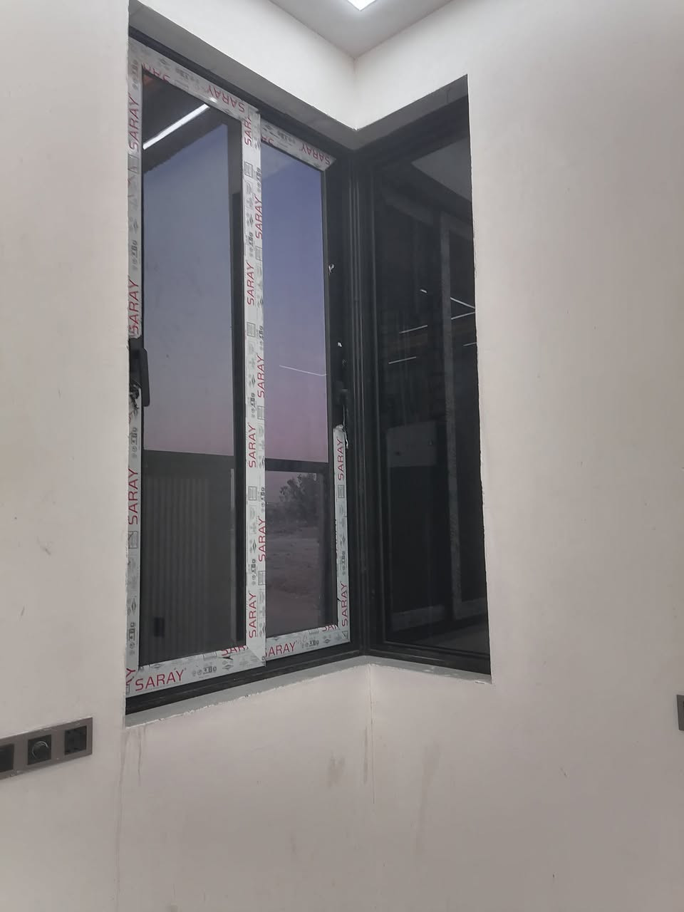 #اعلان
يعلن معمل الجوهرة
عن تخفيض جميع أسعار الألمنيوم وال BVC
ألأبواب والشبابيك والمحجرات مع الضمان الحقيقي
والمقاطع التركيه 🇹🇷
مراسلت الصفحة الجوهرة للديكور
واتساب ***********
أتصال ***********
موقع العمل كربلاء حي العباس
