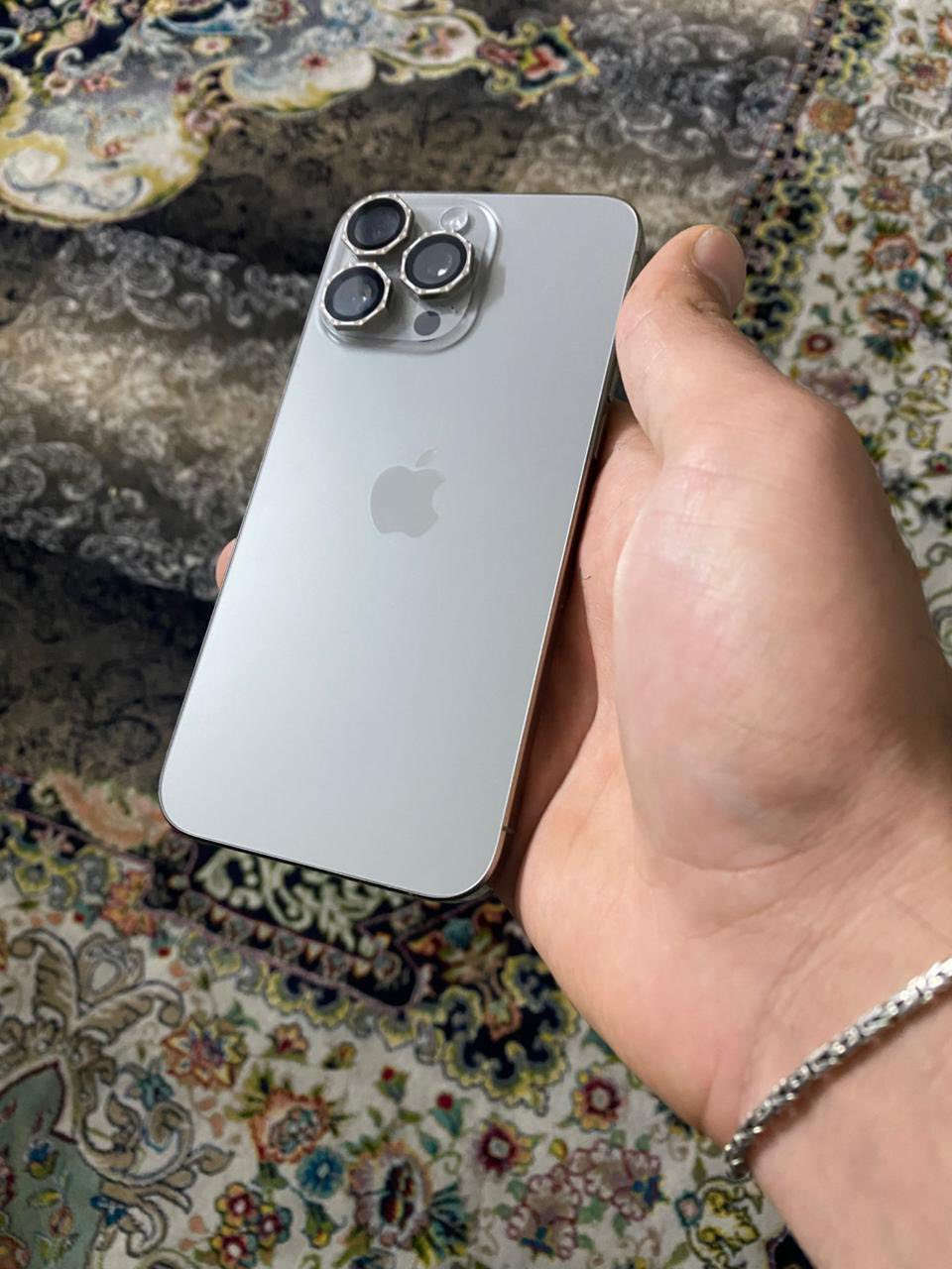 السلام عليكم ايفون 15 pro max
للبيع جهاز كلش نضيف مامفتوح ومامبدل بي اي شي ولا داخل تصليح نهائيا وين مايعجبك تفحص اني وياك ذاكره ٢٥٦ بطاريه ٨٦ عدد دورات الشحن ٤٧٣ مكاني بغداد حي الخضراء ***********
