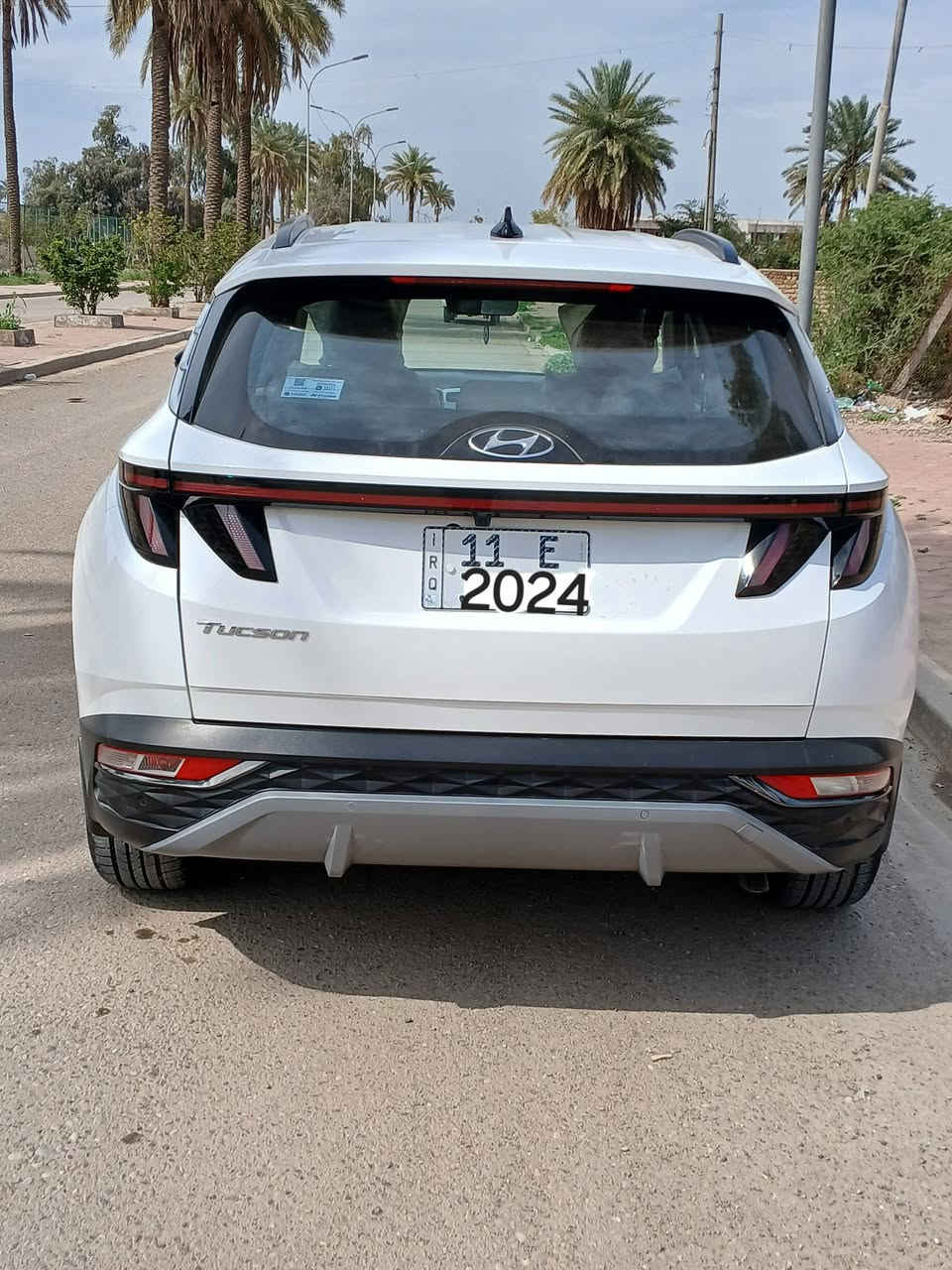 سلام عليكم 
توسان 2024 
رقم بغداد بسمي 
مكفول كفاله عامه 
ماشيه 23الف 
فول مواصفات من عده الفتحه
السعر 210 وبيه مجال 
المكان بغداد المدائن 
***********
