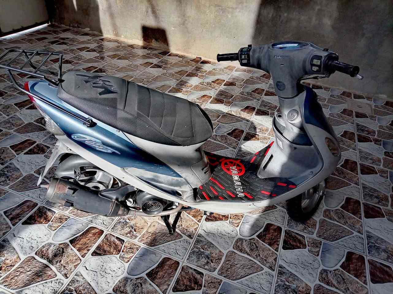 السلام عليكم
الدراجة نظيفة حيل مكينة ما مفتوحة غراضها كلها بلادي ما مبدل بيها برغي شرط الفحص مكاني الديوانية مو شراي لا تعبني السعررر 850   رقم ***********
