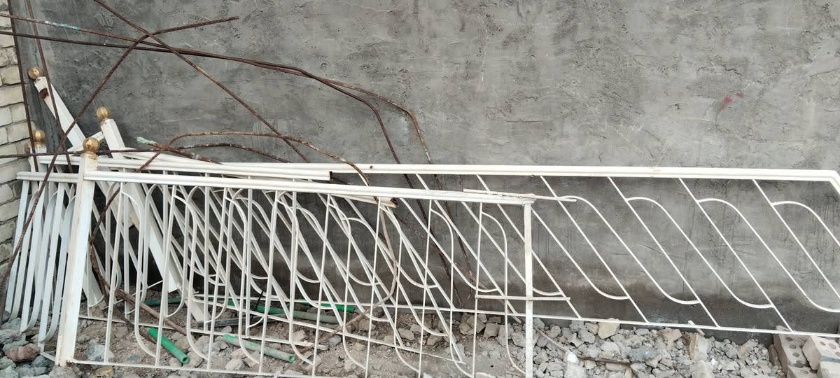 السلام عليكم
محجر درج حديد مصبوغ ونظيف للبيع وشباك


**إذا كنت صاحب هذا الإعلان وتريد حذفه لأي سبب، رجاءا أرسل رسالة إلى الدعم الفني**