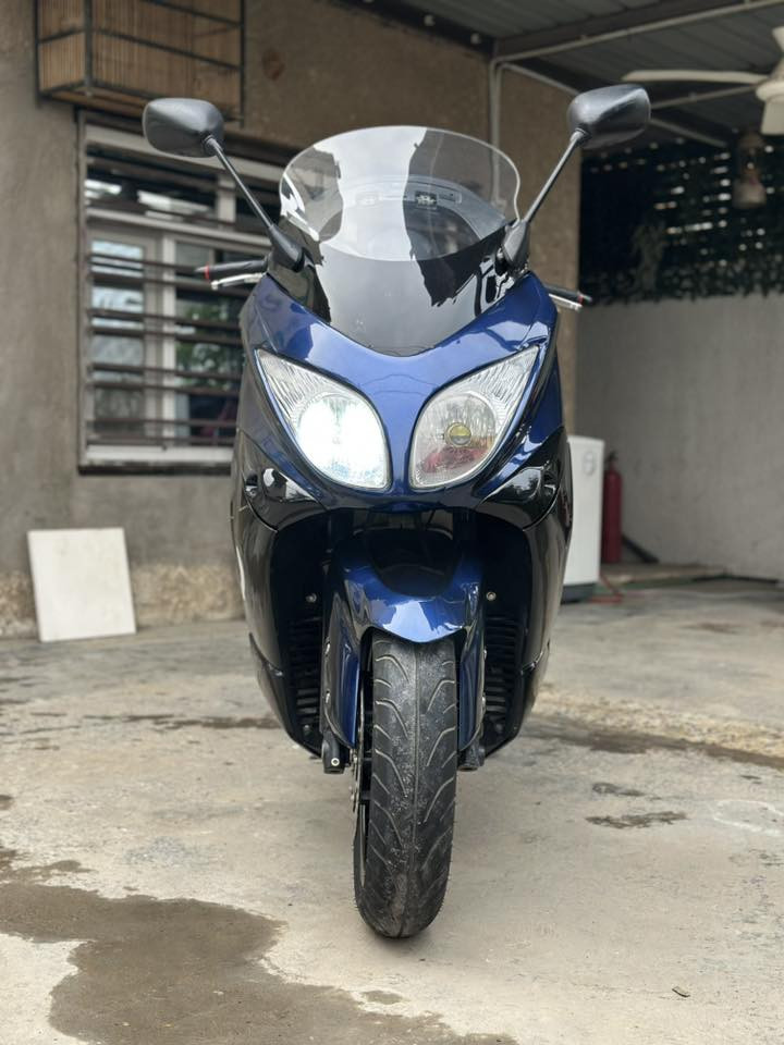 السلام عليكم تي ماكس موديل 2011 للبيع دراجه ماشيه 13 الف مكان بغداد للاستفسار اكثر ***********
