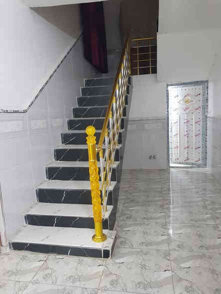 بيت البيع مساحته👈 280👉 متر قاط واحد 👉البناء بلوك 👉 غرفتين نوم وستقبال ومطبخ  حمامات ثنين واحد غربي واحد شرقي مطبخ بارد  ومطبخ حار صاله ترك ع داير بيتونه سطح مطبك شتايكر مجاري ريسيه كهرباء ماي سحب كلشي متوفر حديقه حمامات خارجيه 👈بلزراعي مال بيت ضيفان 👉ثاني فرع👈 العنوان بغداد منطقت بوب الشام👉 صايره فوك صيطرت الشعب جاي من القوس ع يدك اليمنه 👈جنس الرض عقد زراعي 117👉 👈 مايرهم قصد ولا مقدمه حاضر فلوسه البيت👉 👈 السعر 90 👉 بي مجال اكثر تفاصيل البيت بلمقطع الفيديو اليريد يشوف البيت مقطع فيديو يدخل علي خاص ادزله مقطع فيديو مال البيت اتصال برقمي خاص عادي بي وقت ***********  واتساب👉
