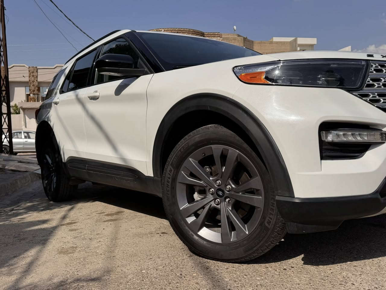 السلام عليكم ورحمه الله وبركاته
للبيع 

السعر 252 وبيها مجال 

‏‎ • الموديل: 2023

‏‎ • الفئة: XLT

‏‎ • المحرك: 2.3L – 4 سلندر تيربو

‏‎ • ناقل الحركة: أوتوماتيك – 10 سرعات

‏‎ • نظام الدفع: رباعي (4x4)

‏‎ • العداد: 33000 (بحالة شبه جديدة)

‏‎ • اللون الخارجي:ابيض صدفي  

‏‎ • اللون الداخلي: جلد لونين 

‏‎ • الوارد: أمريكا

1FMSK8DH5PGA49435‎ • رقم الشاصي:

‏‎ • الرقم اربيل ترقيم جديد هزه وسنويه جديد 

• وارد امريكا: (تم تبديل الدعاميه الاماميه فقط + تعديل بارد برأس البنيد ايرباك مبدل كامل بدون دواخل)

 

‏‎المواصفات والإضافات:

‏‎ • 7 مقاعد (المقاعد الخلفية VIP)

‏‎ • مقاعد جلد أصلي كهربائية مع تدفئة

‏‎ • كير ماوس (نظام ناقل حركة حديث)

• حساسات خلفيه مع كاميرا خلفيه 

‏‎ • تشغيل بصمة (تشغيل ودخول بدون مفتاح)

‏‎ • تشغيل عن بُعد

‏‎ 

‏‎ • صندوق خلفي كهربائي

‏‎ • نظام الرادار الأمامي (قيادة شبه ذاتية)

‏‎ • نظام مساعد منع الانحراف عن المسار

‏‎ • شاشة وسطية كبيرة + Apple CarPlay

‏‎ • نظام النقطة العمياء (حساسات جانبية في المرايا)

‏‎ • هاند بريك إلكتروني (بصمة)

‏‎ • نظام أوتو هولد

‏‎ • كشافات أمامية أصلية

‏‎ • مقود مدفأ

•تبريد منفصل 

‏‎ • كاميرا خلفية عالية الدقة

‏‎ • إضاءة أمامية: زينون + LED + ليزر

‏‎ • والعديد من الإضافات الأخرى…

⸻

‏‎ملاحظة: يرجى التأكد من قراءة جميع التفاصيل في الإعلان قبل الاتصال، حيث تجد السعر ورقم الشاصي والمعلومات حول الحادث وكذلك السونار والفحص مرفق السعر قابل للتفاوض 

‏‎موقع السيارة: كركوك 

‏‎للاستفسار: عبر واتساب  على الرقم: ***********
