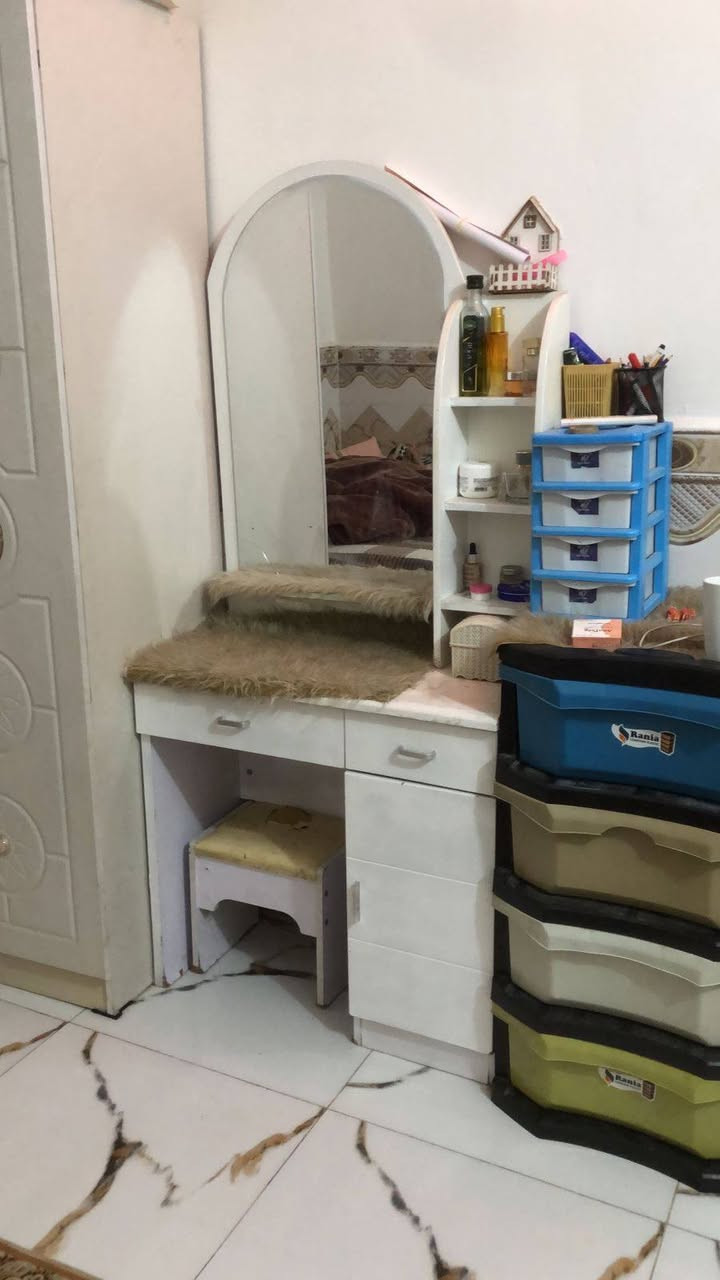 غرفه شبابيه متكونه من ٤قطع
السعر ٢٢٥وبيه مجال


**إذا كنت صاحب هذا الإعلان وتريد حذفه لأي سبب، رجاءا أرسل رسالة إلى الدعم الفني**