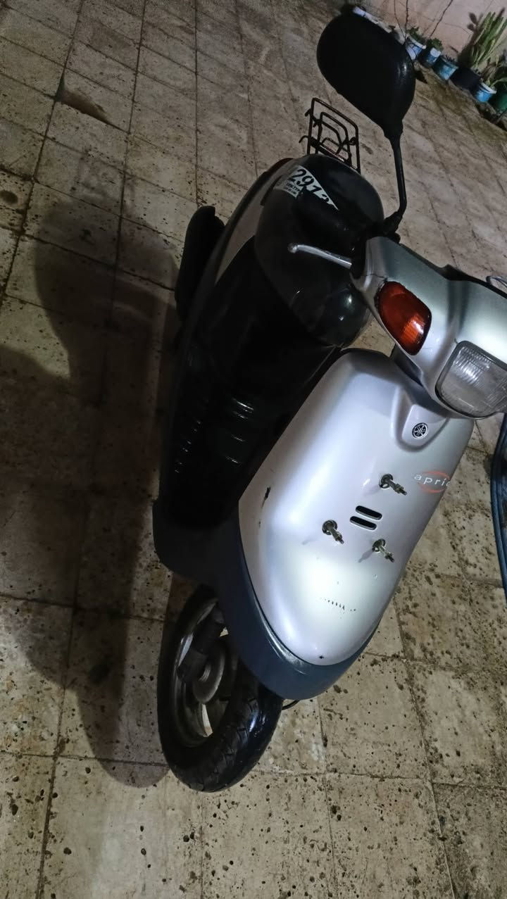 سلام عليكم
ماطور  بوتين  نضيف 
وايرمنيه شرط 
مكينه شرط 
سعر 350 وبي مجال بصيط 
رقم ***********
