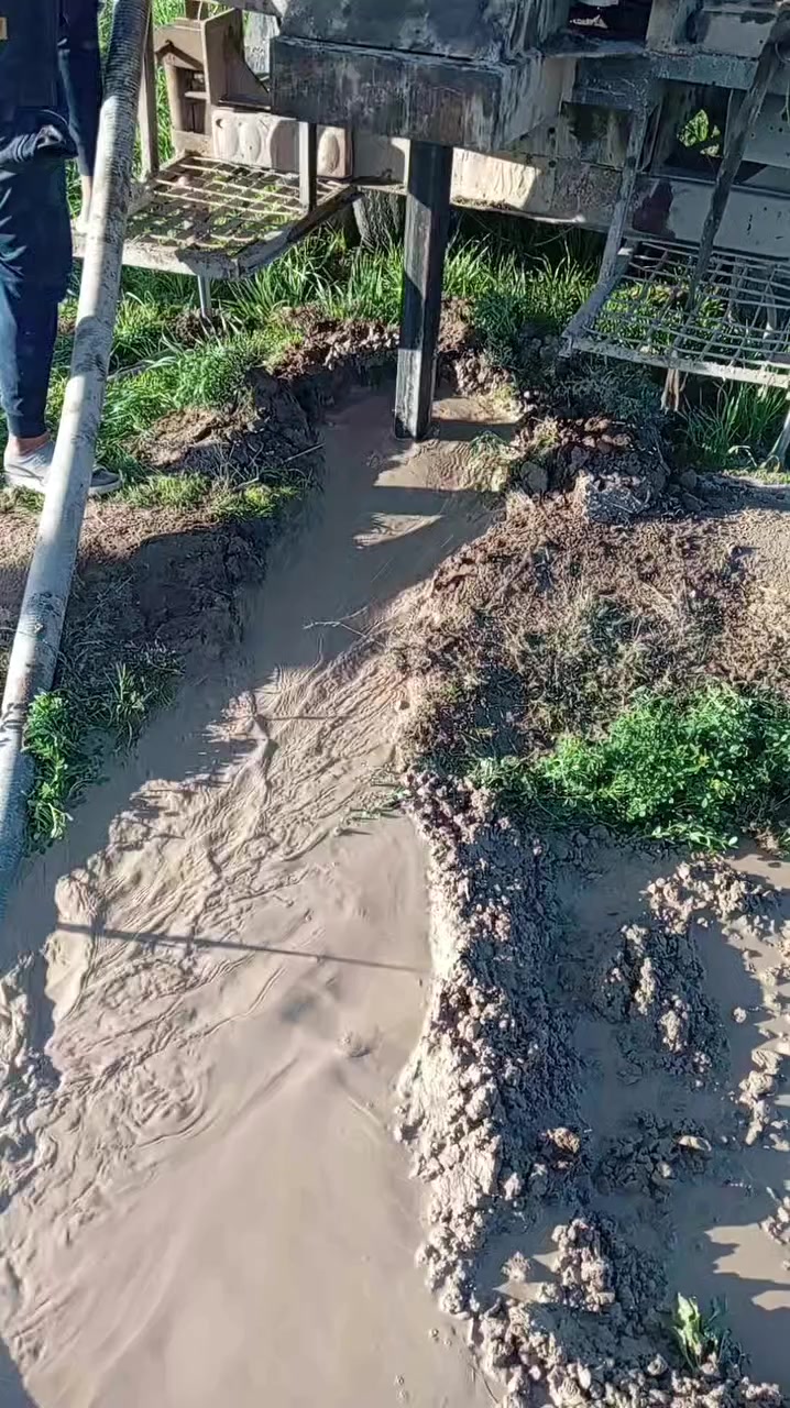 حفر الابار الرتوازيه تعبيرات الشارع وتجفيف المنهولات ***********
