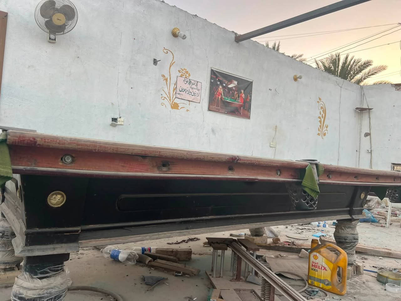 ميزين بليارد للبيع سعر ثنينهن ٢٠٠ الف شرط بس القماش بيه تراب وبيهن مجال قليل مستعجل بغداد جسر ديالى ***********

