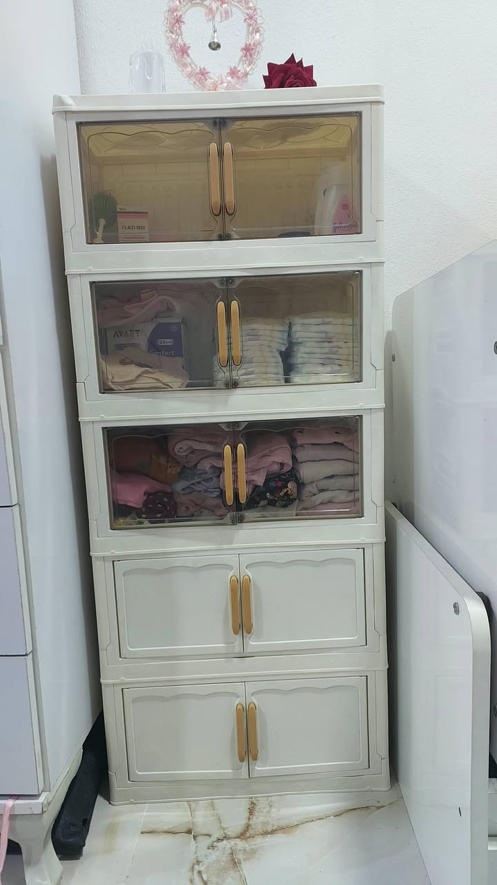 السلام عليكم
من رخصة مسؤول الكروب 

عندي اغراض اطفال حابة ابيعهم وبسعر مناسب.. ابيعهم مجموعه مو مفردات.. واللي حابة تشتريهم تعلقلي وتدخلي ع الخاص 
كنتور طفل بابين.. وسرير طفل.. ومجرات او ابواب هي بالاحرى نايلون قوي مثل الاكرلك.. سعرهم 150 كلهم.. مكاني ديالى بعقوبة 7 نيسان 
**سبب البيع.. اطفالي كبرو وكامو ميكفيهم الكنتور.. اما السرير نهائيا ما نامن بي


**إذا كنت صاحب هذا الإعلان وتريد حذفه لأي سبب، رجاءا أرسل رسالة إلى الدعم الفني**