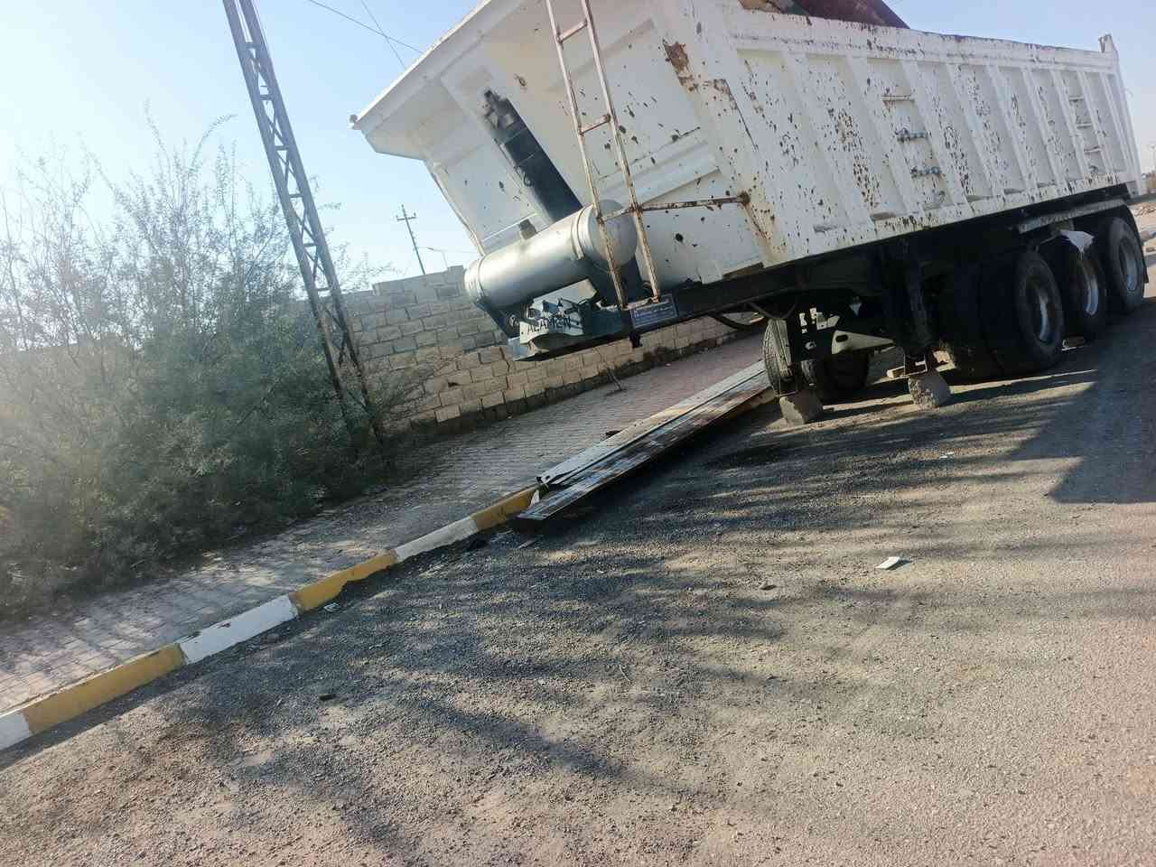 بودي للبيع دار قصاب 3محور مزوج دنگير 16 جك 150طن ذرعه24 منفيس ما مربوط الاتصال ***********
