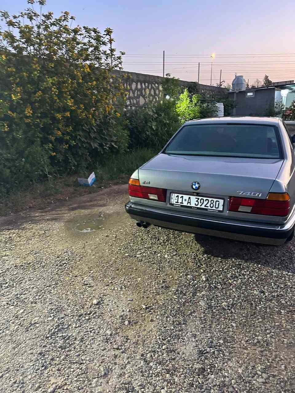 السلام عليكم بيم 740 8 سلندر حداديه جديده تخم تاير غرفه جديده صبغ جماليه فقط بدون ضربه ولا معجون كير تمساح تبريد شغال كهربايات كله شغاله مكينه بيه بخار رقم بغداد مكان حله بابل ***********

