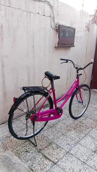 بايسكل عبد الحليم  للبيع ٧٥ وبي مجال الشركة كلوف الرقم ٠٧٧٨١٥٤٢٤٢٠