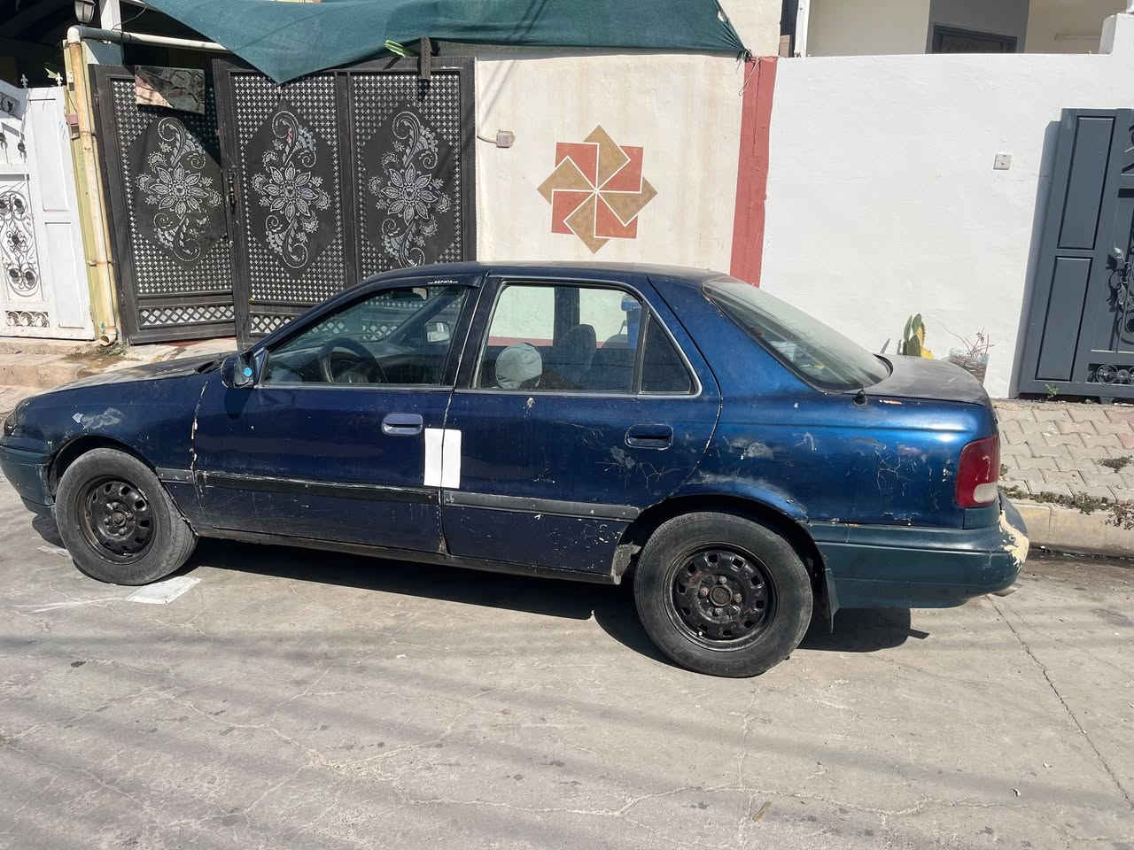 انتره دمعه موديل ١٩٩٣ كير محرك شرط فرام ممه شرط ما بيه قطرة لحيم سنويه الحد نهاية الشهر ١١ تبريد شغال بس قايش يرادله السعر 25 وبيه مجال حك الجيه ويرهم مراوس هم رقم الهاتف ***********
