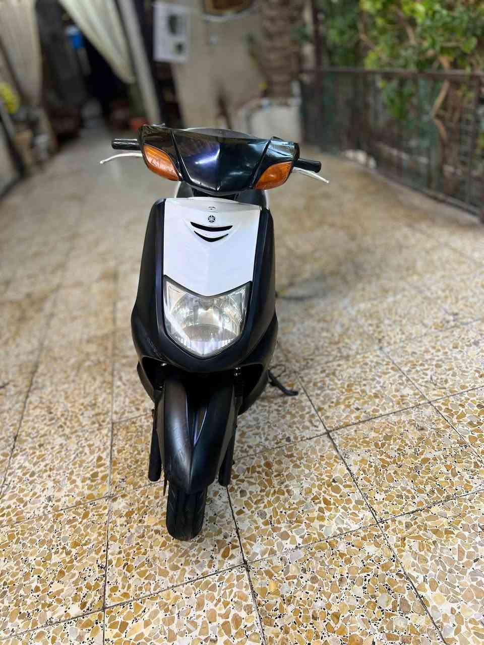 السلام عليكم دراجة سكنس للبيع ياباني سرعه ١١٠ مكان البياع السعر ٤٠٠ وبيها مجال قليل مكينة مفتوحة مبدل ولفات دراجة بيها شلعة ومعدل ***********
