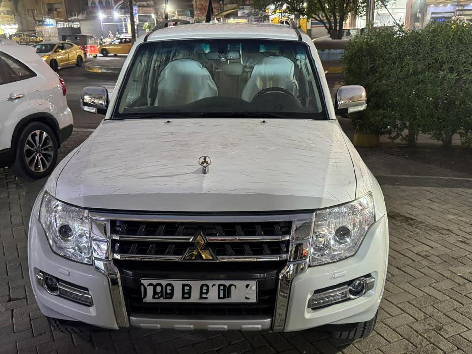 باجيرو 2020  علامة الذهبية
رقم بغداد بسمي هزة وسنوية 2031

الفابلون كلة رفعته منها 

حبتور فول 
فول مواصفات
السيارة كلش جديدة مكفولة  صبغ بارد كير محرك كلهن شركة
علامات ذهبية 
دمام خلفي
فتحة سقف
كشنات راس الارنب
كشنات جلد وكهرباء
داير ايرباك
داخل صاج 
فول تحكم ستيرن
ويل حجم 18 
مكينه 6 سلندر 3800
شاشة كبيرة
حساس خلفي 
كامرة اصلية
بلوتوث
اشارة بالمري
كشنات 7 راكب
تبريد منفصل 3 قطع
لايتات زنون
زراك لايت
لد نهاري 
مري شفط 
ثلاجة
مكفولة صبغ بارد شخط
***********
