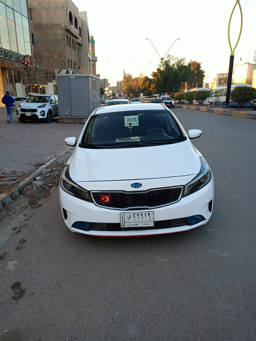 سلام عليكم فورتي امريكي 2018حادثها باب وبنيد وبيها مكانات صبغ ابيع حزام وباجر اكمل رقم الجديد 
مكان السياره كربلاء سعر 115
***********
مكينه 2000
