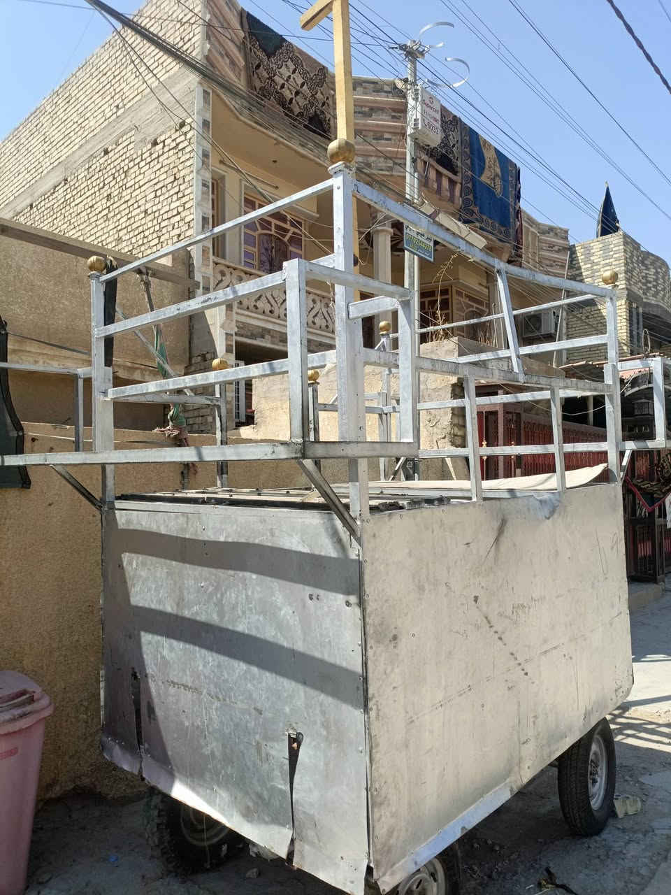 عربانة موكب جاهزة للبيع 
مكاني بغداد استفسار ‏‪***********‬‏
