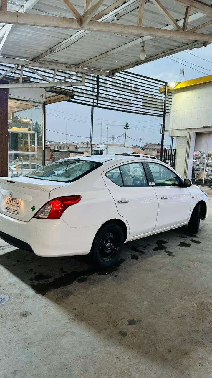 سلام عليكم نيسان صني هندي 2021
سنويه تنتهي بشهر 7 /2026 
سياره مصروف عليه وسياره جديده 
لا مشتغله تكسي ولا شي من بيت للمحل 
سياره صار بيه بارد باب خلفي جه عبري وشويه بل داير 
سياره ماشيه 99 قابل للزياده
سياره نصبته نصبه 24  تبريد حداده كير محرك كله كفاله 
مكان سياره بصره / جنينه 
انا مكلف بل نشر 
رقم صاحب سياره 
***********
سعر 113 بيه مجال
