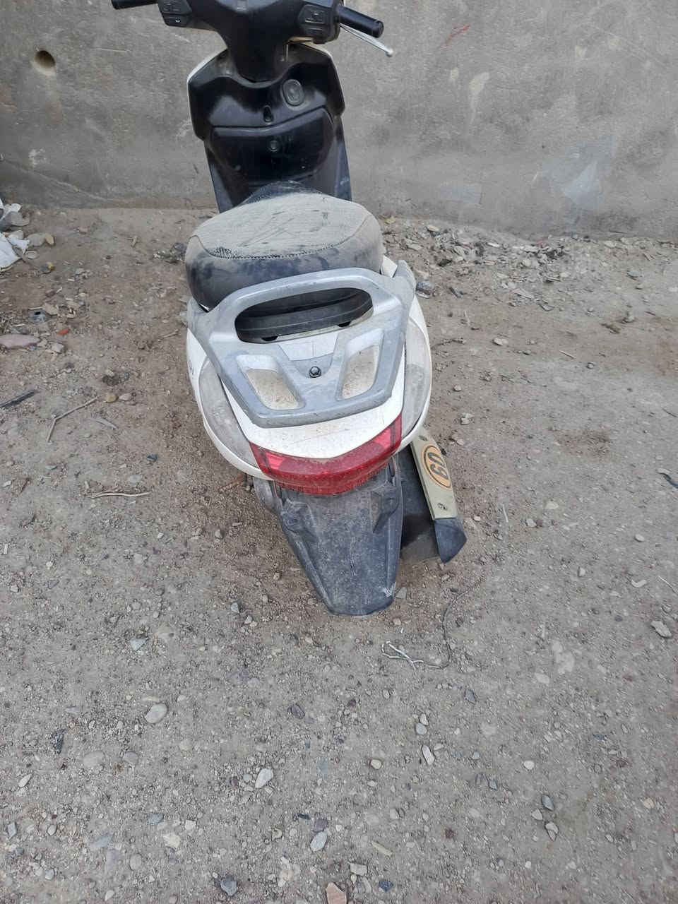 ***********
دراجه للبيع مكانه واسط حي الحكيم سعرها 400
