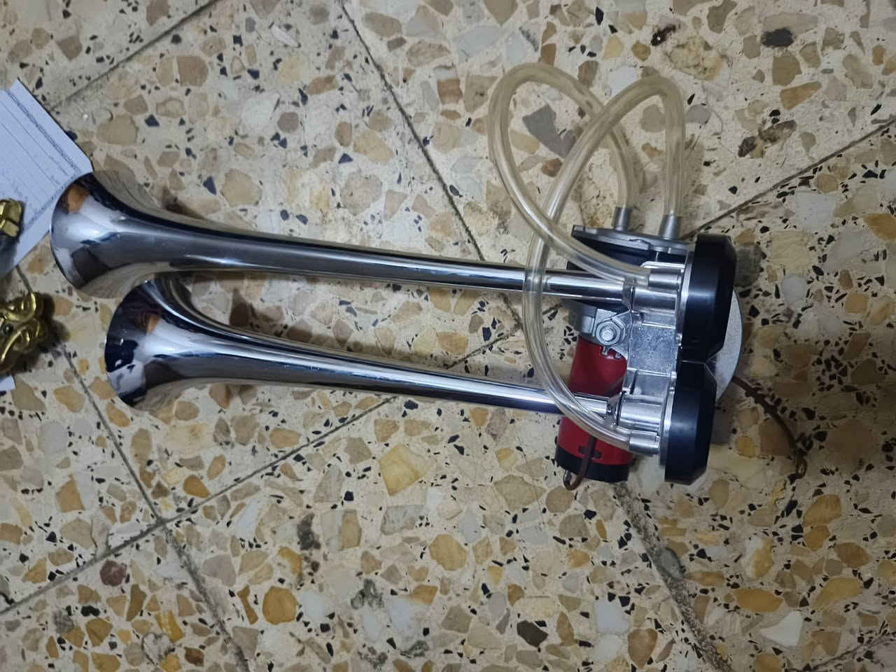 سلام عليكم شباب هورنات لبيع هورن يوكن ملكي رباعي وهورن براد مكاني بغداد مدينه الصدر يتصل ***********
