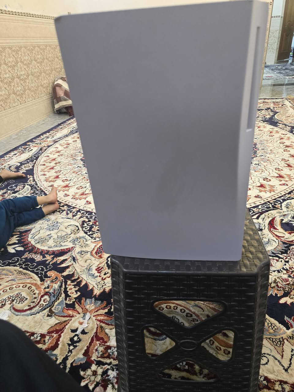 للبيع بلي 5
مشتري جديد اصلي مستخدم قليل 
ويا ٥ اقراص وجوستكات ٢
***********
السعر ٧٠٠
