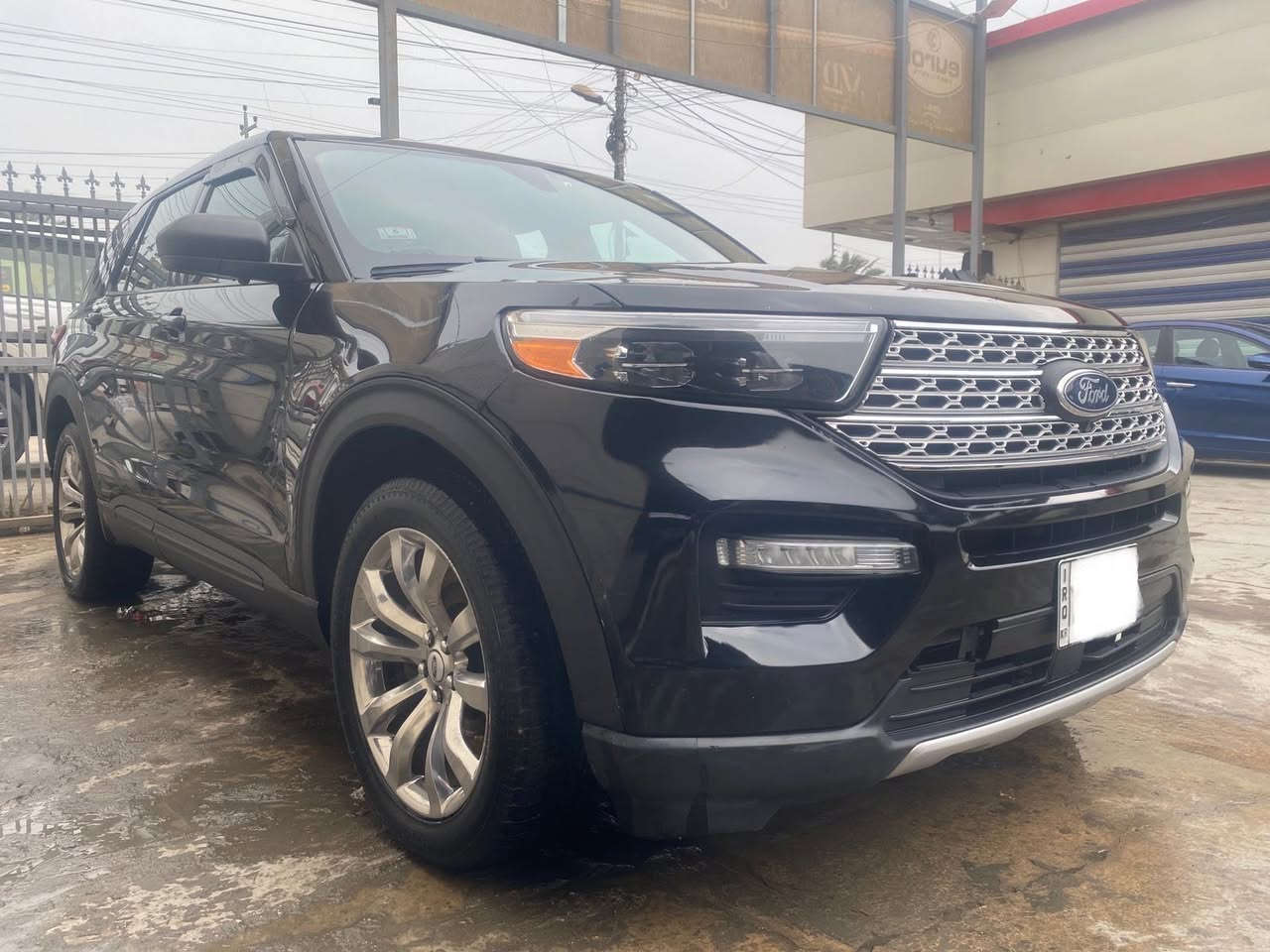 فورد اكسبلور 2022
وارد امريكي
بوليسية
بدون حادث 
فقط بارد بالجاملغ الخلفي 
بيها قطع صبع 
رادار
كامرة 360
بصمة ابواب
بصمة تشغيل 
ماشية 65.000
سيارة جاهزة رقم اربيل بأسمي السيارة
السعر المطلوب 19.500 وبيها مجال بسيط 
مكان السيارة بغداد
للاستفسار : ***********
