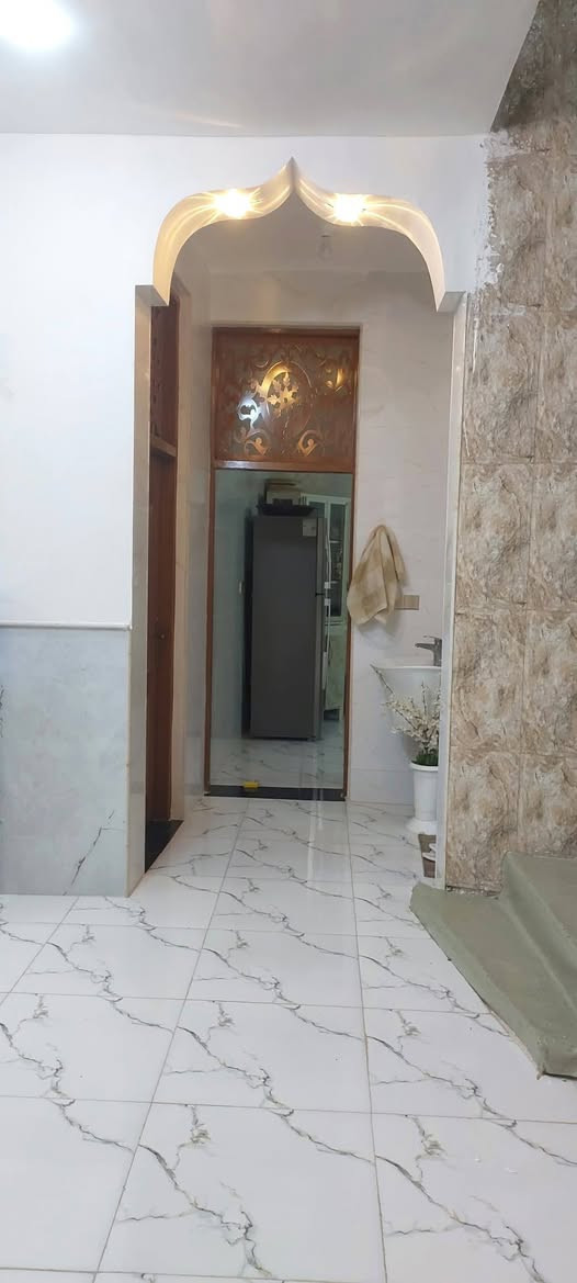 بيت زراعي مساحة ٢٠٠ متر ركن ع شارعين حي الخضراء مقابيل المعارض مرقم للتطويب الشراي يتفظل خاص ويدلل ***********
