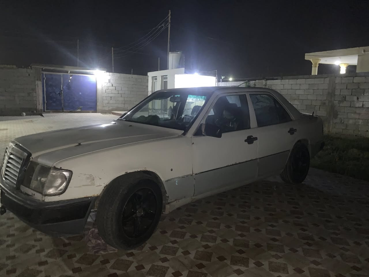 سيارة مرسيدس دب مديل 1990 لون ابيض ويل رياضي مكينه ثنين ونص مكينه وكير جدد كهربائيات كلها شغاله سياره  مشروع وطني تحويل ثاني يوم  
سعر 33وبيها مجال 
رقم +964 783 163 9675


**إذا كنت صاحب هذا الإعلان وتريد حذفه لأي سبب، رجاءا أرسل رسالة إلى الدعم الفني**