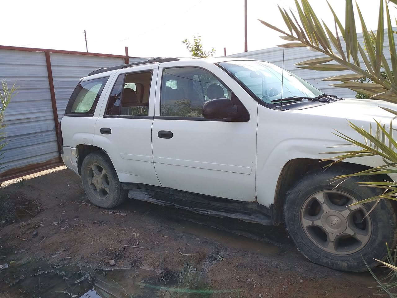 متاح سياره ترل بلايزر موديل 2006 حجم المحرك 4200 رقم بغداد الجديد هزه جديده محرك وگير نظيف تبريد  الكمبريسر عاطل دواخل نظيفه تخم تاير جديد مكانها بغداد طارميه السعر 75 وبيها مجال للاستفسار الاتصال على الرقم ***********
