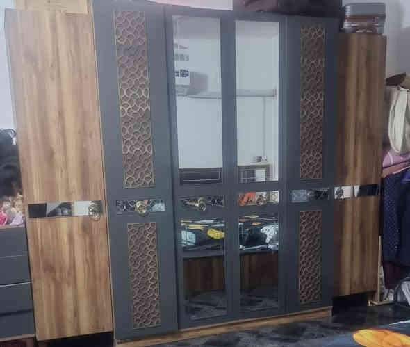 غراض بيت للبيع التواصل وتساب ***********
