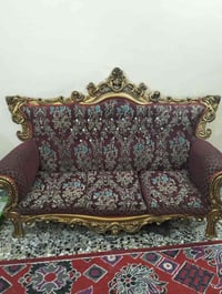 عندي تخم ملكي ايراني 10مقاعدللبيع السعر 250 بغداد حي اور 07705815358