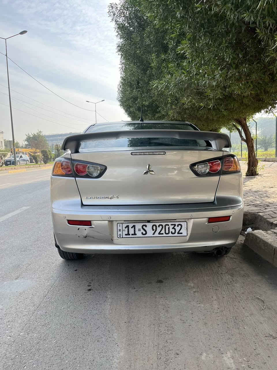 لانسر قرش خليجي ٢٠١٦  شركه عامه مكفول محرك كير تبريد ماشيه ٤٤ الف كيلو ومكفوله من الصبغ والتبديل بيهه شخوط بسيطه والمرايا الجانبيه اليسره تحتاج تبديل السعر ١١٧ وبيهه مجال رقم هاتف ***********
