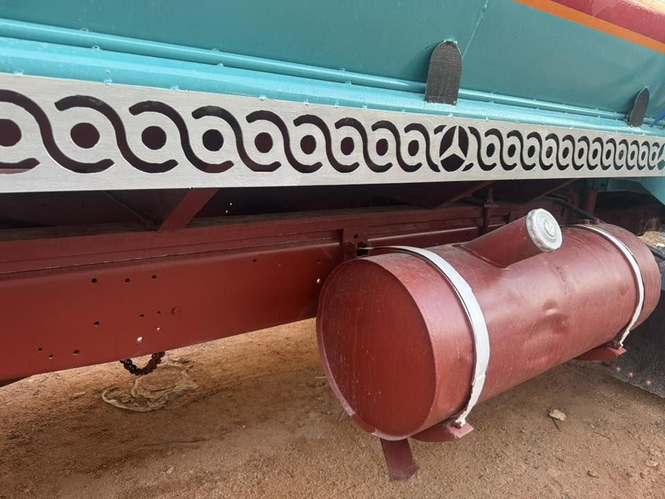 ‏أبو دين عشوية موديل 75 رقم مثنى مكينة إسحق توني جفتها مكان سيارة نجف                    (***********)
(‭0780 665 0307‬)
