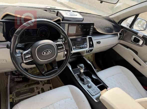 السلام عليكم 
كيا سورنتو 2021 خليجي رقم بغداد بأسمي تحويل ثاني يوم
6سلندر
ماشيه 75 الف كيلو متر
المحرك 3500
گير عصآ 8 نمرة
جنطه كهربائيه
نظام ترحيب
اربع عدسات زنون
كشنات كهرباء
حساسات اماميه وخلفيه
تبريد ثلاث قطع
تحكم ستيرن جهتين
شاشه كبيره نفكيشن
7 راكب
لد امامي وخلفية
مري شفط
تشغيل عن بعد
شاحن وايرلس
حساس اطارات+ مانع انزلاق
بردات خلفيه
موقع السياره بغداد الزعفرانية بيع او مراوس حسب القناعه
اتصال او واتساب ***********

