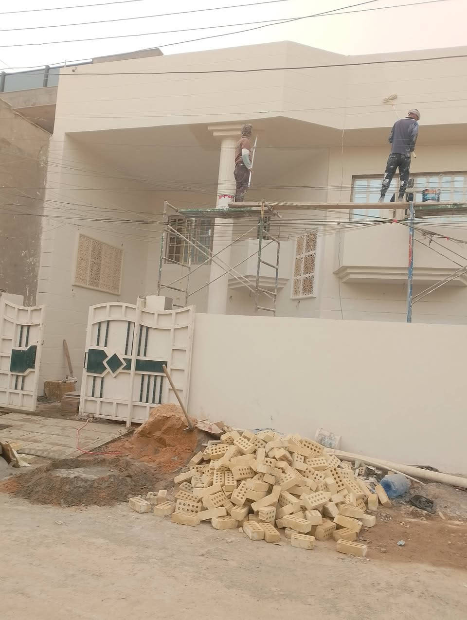 خلفه واجهيات بلتقسيط كرسته وعمل او بس عمل حسب التفاق شقل هندسي واحدث الموديلات شقل درجه اولى ***********
