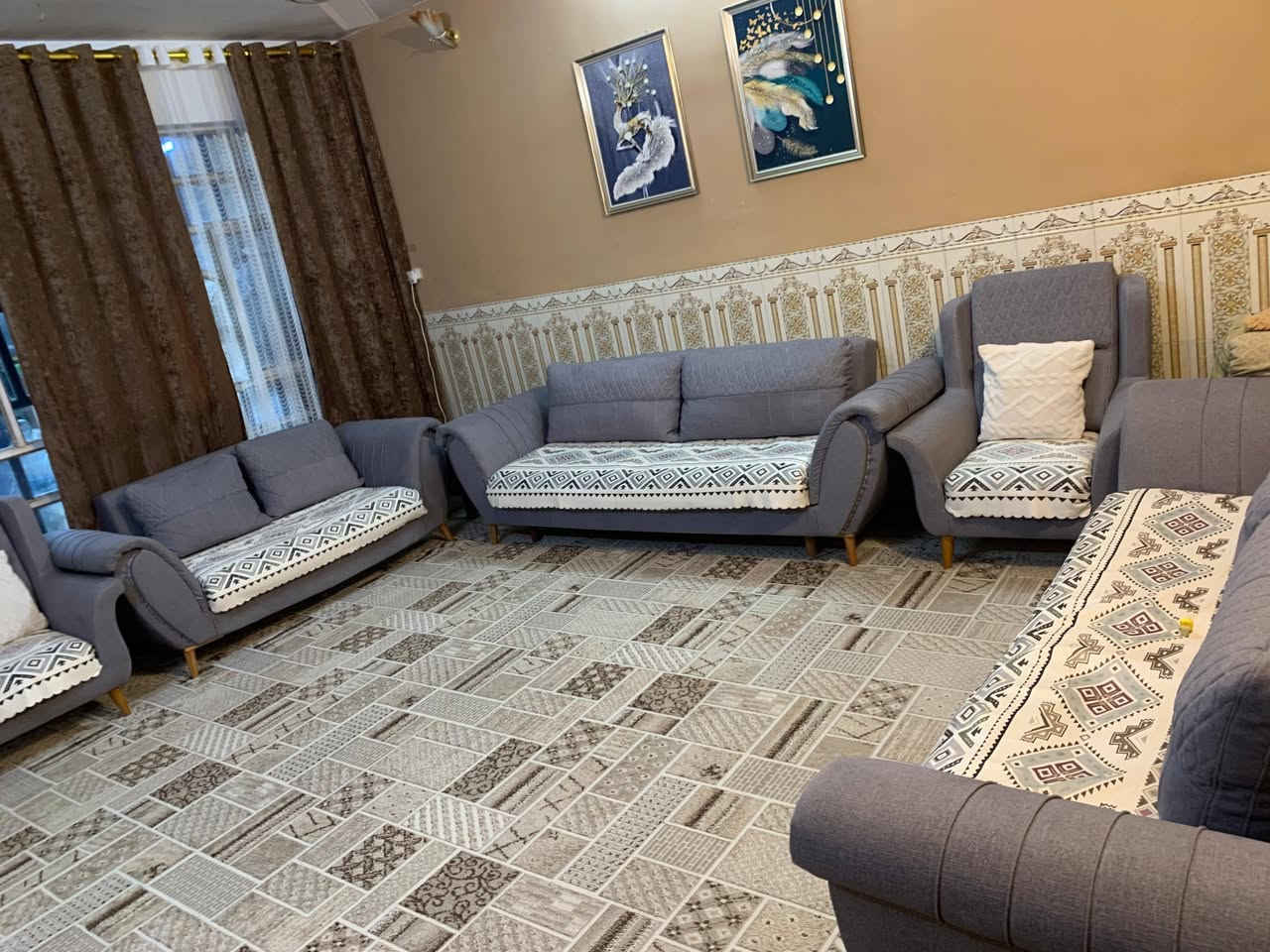 دار زراعي للبيع بغداد الشعب. خلف جامع الشروفي. طابو صرف سند 25. مكون من. طرمه واستقبال ومطبخ و3غرف. نوم. وحمامين. السعر 140.مليون وبي مجال. للتصال. ***********
