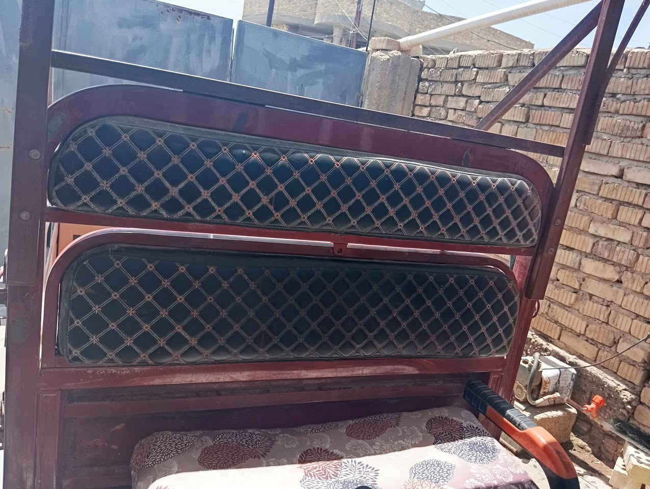 السلام عليكم ستوته شحن للبيع شوفه عينك تجي تفحص وتشوف بطاريات جديدات تخم تايرات جديد ستوته تأخذها وتروح تشتغل على باب الله سعرها مليون وميه وبيها مجال *********** 
***********
