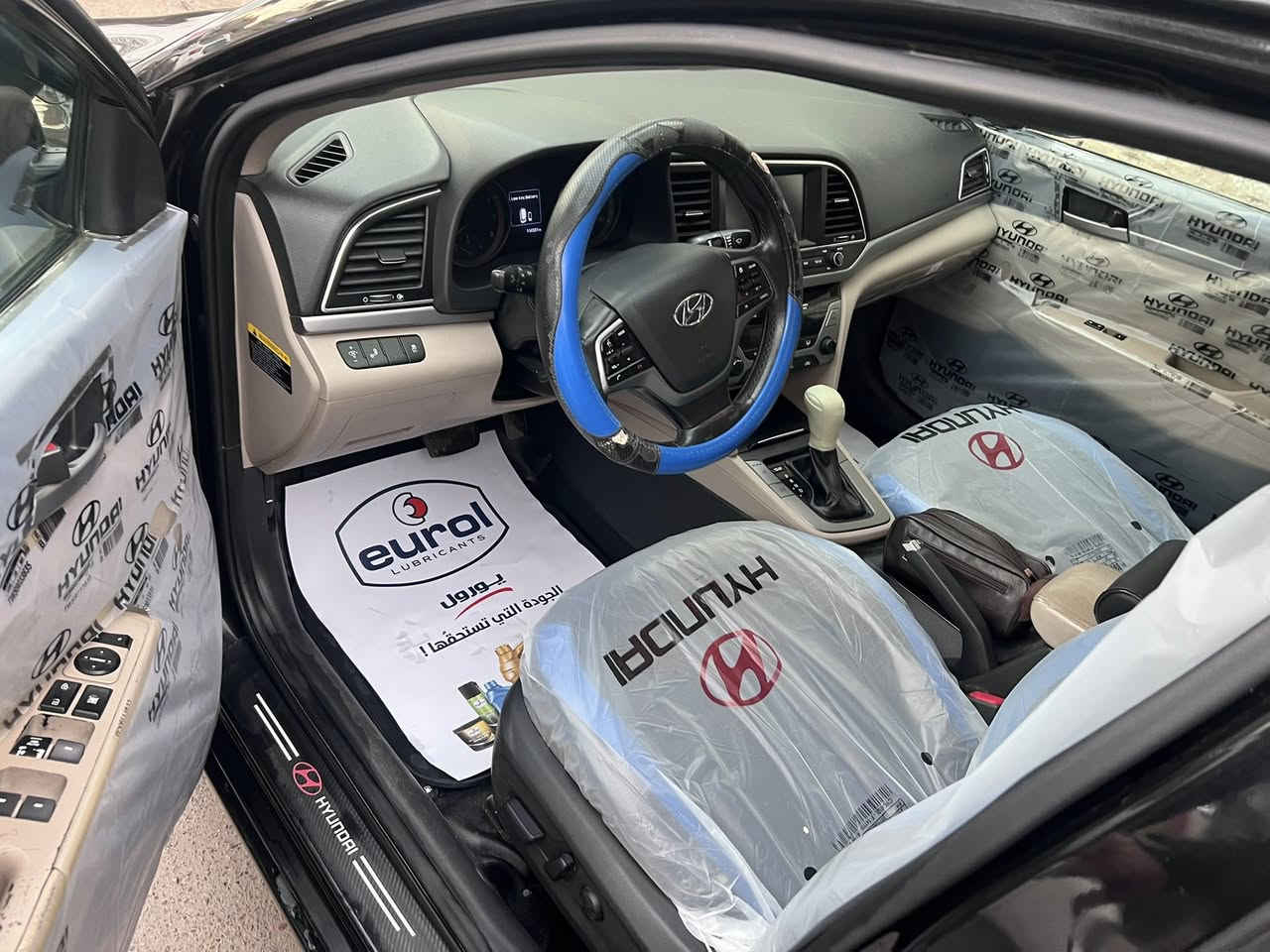 السلام عليكم عندي النترا  موديل ٢٠١٧  وارد امريكي. سياره مابيه حادث قوي فقط. بيه مضح بسونار  سياره  مواصفات فول فول 
فتحه مع بصمه تشغيل مع لد بيدات باب  مع لإدارات خلفي امامي كشن كهربلاء  مع مومري تخرين مع شاشه بلادي كبيره 
محرك دوش مرغوب محرك مع كير مع صدر  كله مكفول بلاد  
تبريد مع تفه مع كشن بيه تفئه  خلد كسن. مدوشه ارضيه مع كشن. يعني سياره مابيه اي نقص.   بيه مضومه زنون. 
ويل كرم اصلي  يعني  مابيه اي نقص.  ماشيه سياره فقط ١١٢
سياره حلو حلوه  سعر مطلوب ١١٧ ورقه فقط. مكان سياره  
بغداد الحريه  ***********
