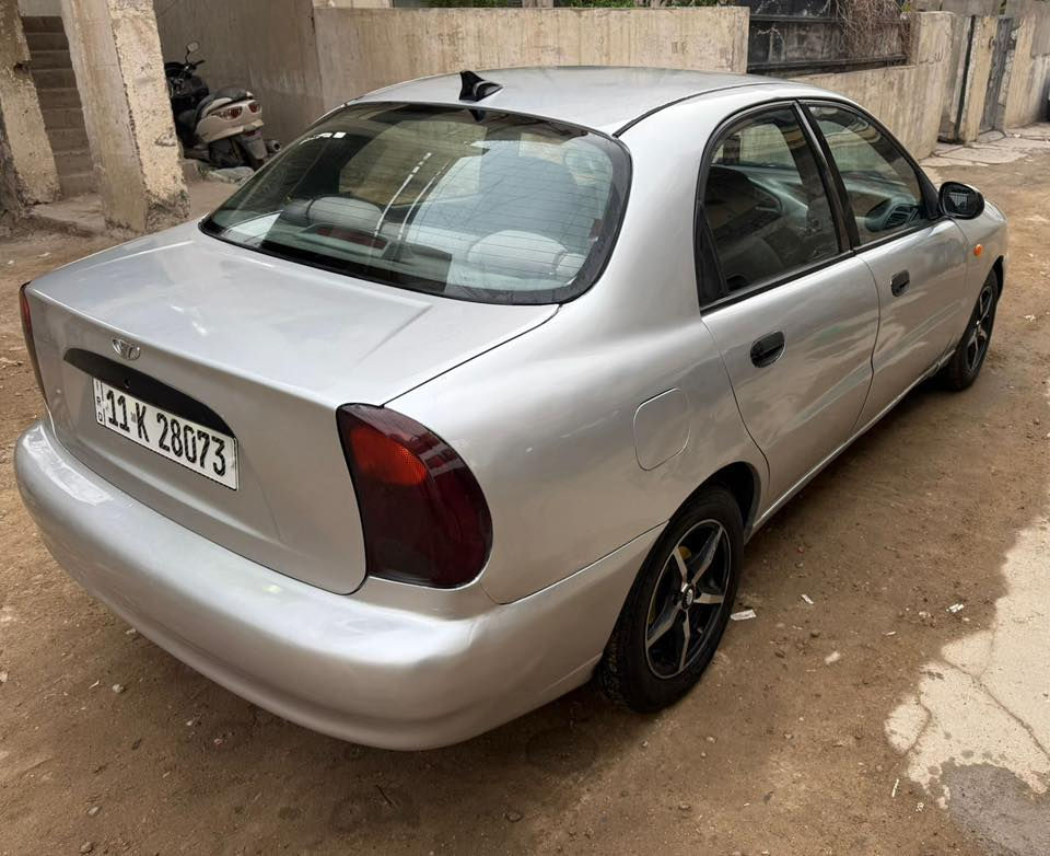 دايو لانوس كوري 2000
محرك1800كير اوتوماتيك
صدر جديد تخم تاير ويل كب
غرفه ع وضع شركه بدون اخياس
سياره جاهزه سعر44وبيهامجال 
عنواني بغداد الدوره رقمي
***********
