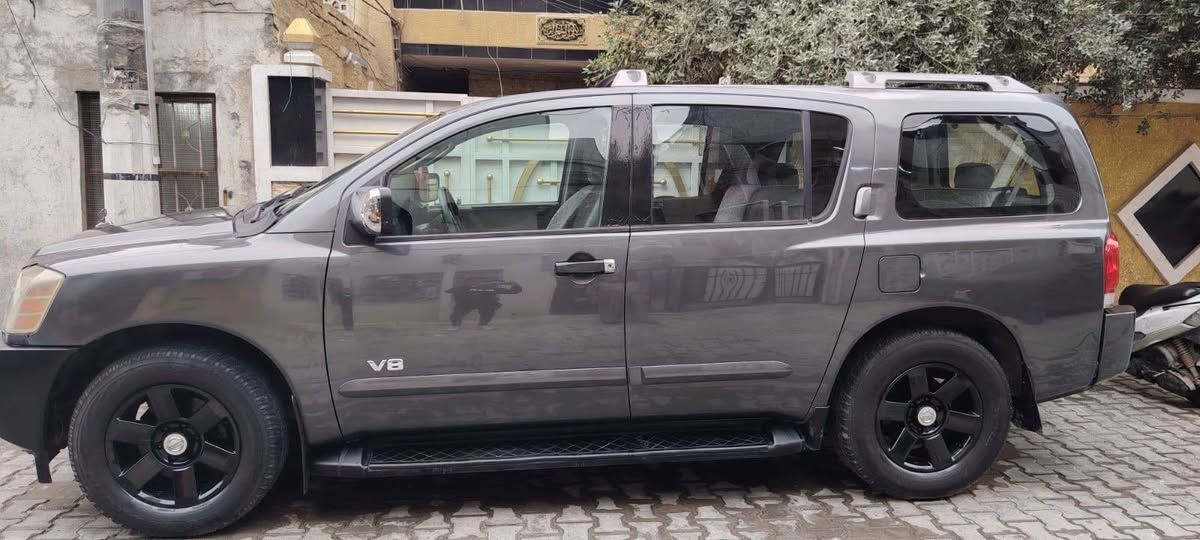 السلام عليكم للبيع نيسان ارماده موديل 2007 سياره جديده وجاهزه مابيهه نقص كير مكينه خير من الله بيهه شلعه تشلع التبليط بيهه قطعه صبغ بس رقم دولي الجديد   مكاني بغداد رقم الهاتف ***********السعر 80
