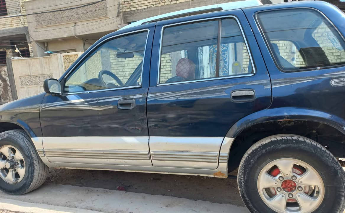 السلام عليكم
مكلف بل نشر 
سبورتج ٩٦ للبيع كامله مابيها نقص 
كير ومحرك كير اوتوماتيك رقم ألماني 
جاهزه السعر ٤٥ مجال غير متواجد بل فيس 
***********
