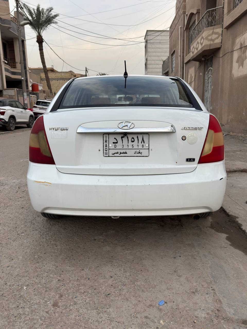 السلام عليكم اكسنت موديل ٢٠١١ مقدس للبيع السياره جاهزه كيرومكينه مكفولات صدر جديد تبريد ثلج مكفوله من الضربه جاهزه من كلشي سونارها موجود ويه الصور السعر ٩٣ وبيها مجال مكان بغداد الحريه للاتصال ***********
