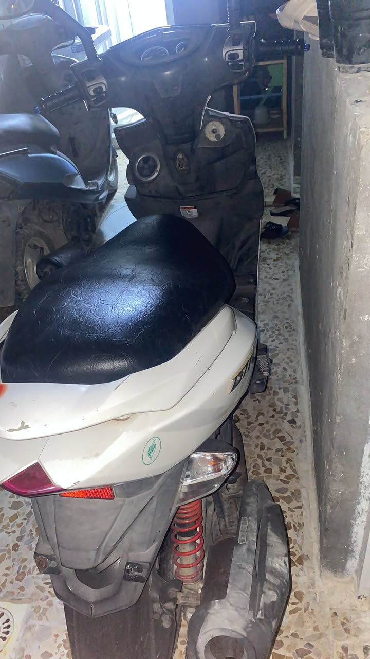 السلام عليكم شباب جيتي ار للبيع

الموديل ١٥ دشبوب عداد مو الكتروني

الدراجه ياباني كلشي ؏ وضع الشركه برغي ممطخوخ

مكينه الي بالك خرسه خير من الله

سعرها مليون وبيها مجال بسيط
العنوان البلديات شارع الكهرباء
رقمي ***********
