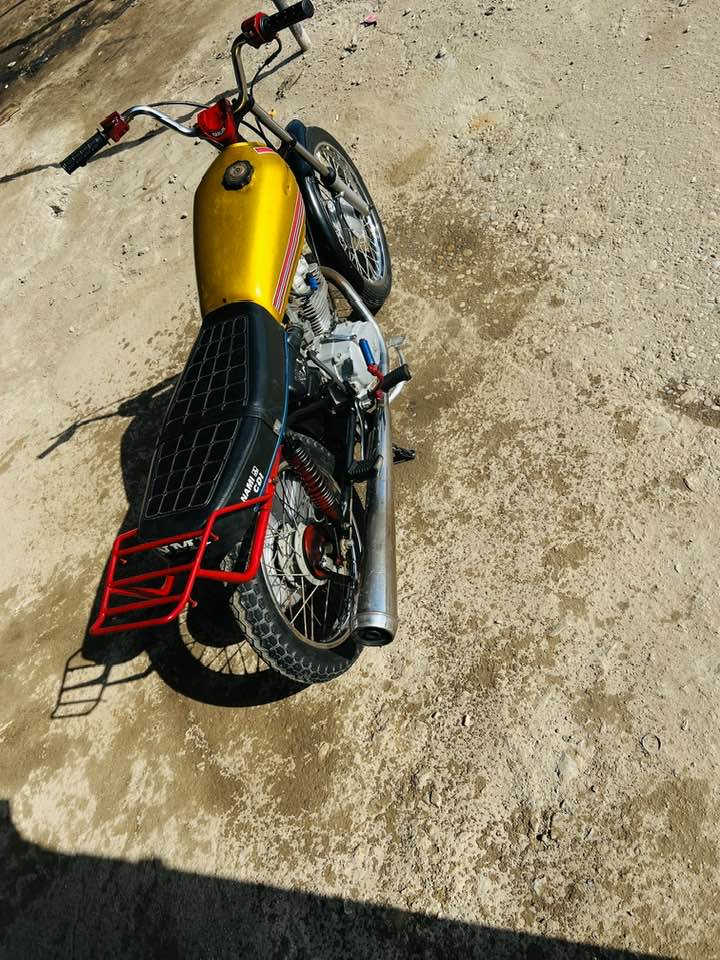 السلام عليكم للبيع بدون اوراق شاصي نامه مكينه نامه نامه مجفت مكينه حلوه ناعمه عنوان ميسان عله طريق المجر قرب مطعم طواحين الهوى للستفسار ***********0  واتساب السعر 450 وبيها مجال
