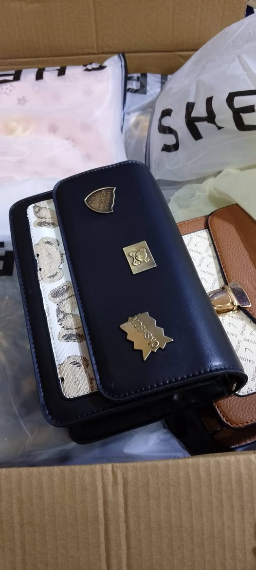 توفر حقيبه نسائي جلد طبيعي ماركة لوفيتو وشي أن


**إذا كنت صاحب هذا الإعلان وتريد حذفه لأي سبب، رجاءا أرسل رسالة إلى الدعم الفني**