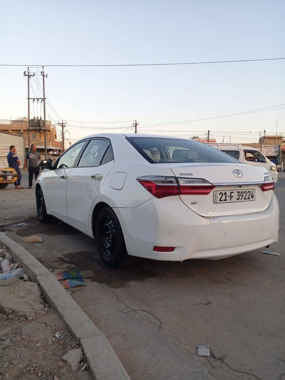 مره رخصت الادمن
كورلا 2019 خليجي محرك 1600 ماشيه 98 كيلو بيها قطعتين جاملغ الخلف السايق بي صبغ بدون دواخل وباب الخلف السايق مبدل بلادي سعر السياره 135 مكان السياره بغداد السياره بأسمي 
لتواصل *********** متواجد واتساب
