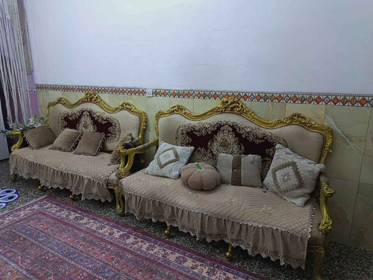 السلام عليكم
تخم قنفات مستخدم يحتاجلة دوشمة 
العدد 
اثنين كبير 
اربعة صغير 
وطبلات 3
وباقي التفاصيل بالصور 
السعر 400 وبيهن مجال 
للاستفسار اكثر خاص او وتساب ***********
